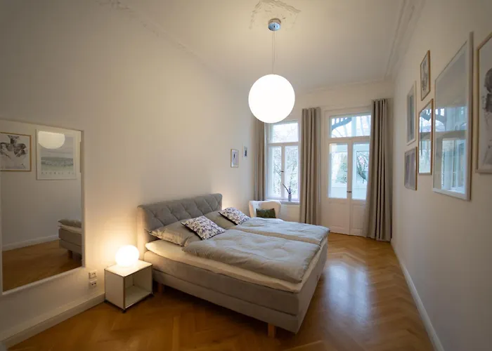 Charles & Kaetchen Design Zentrum